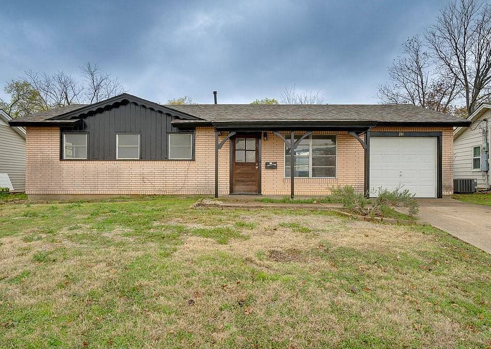 1st image of 211 Midway Dr W
