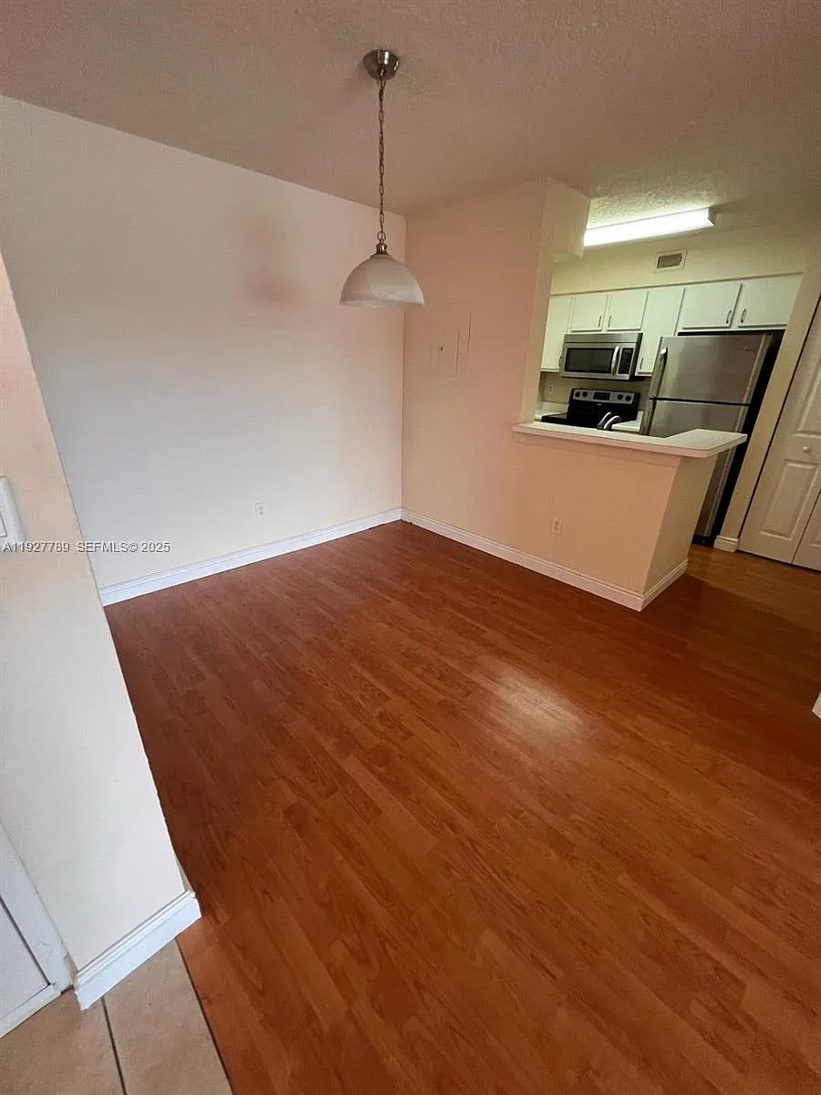 Building Photo - 2880 N Oakland Forest Dr #209