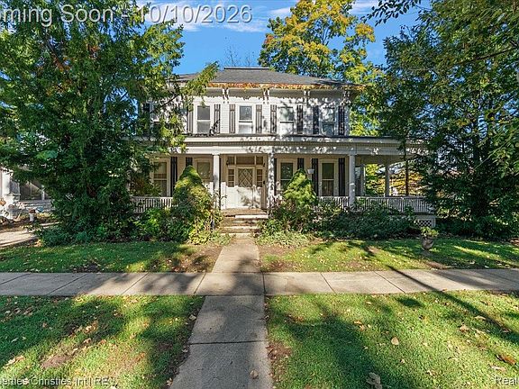 5th image of 240 Riley St