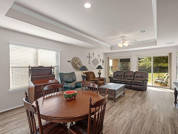 5th image of 1131 Oleander Way
