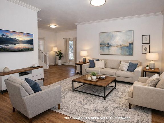 3rd image of 301 S 2nd St