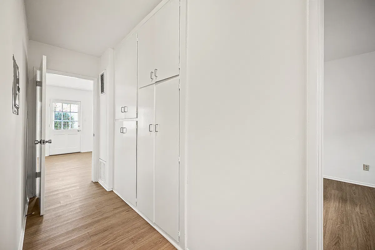2 bed, 1.5 bath, 1100 sqft, $3,595 — Photo 4