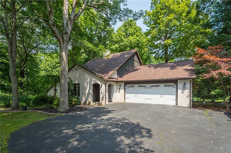 194 Thompson Hill Rd, Aliquippa, PA 15001 Zillow