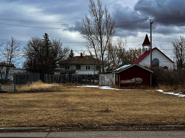 207 6th St, Stirling, AB T0K 2E0