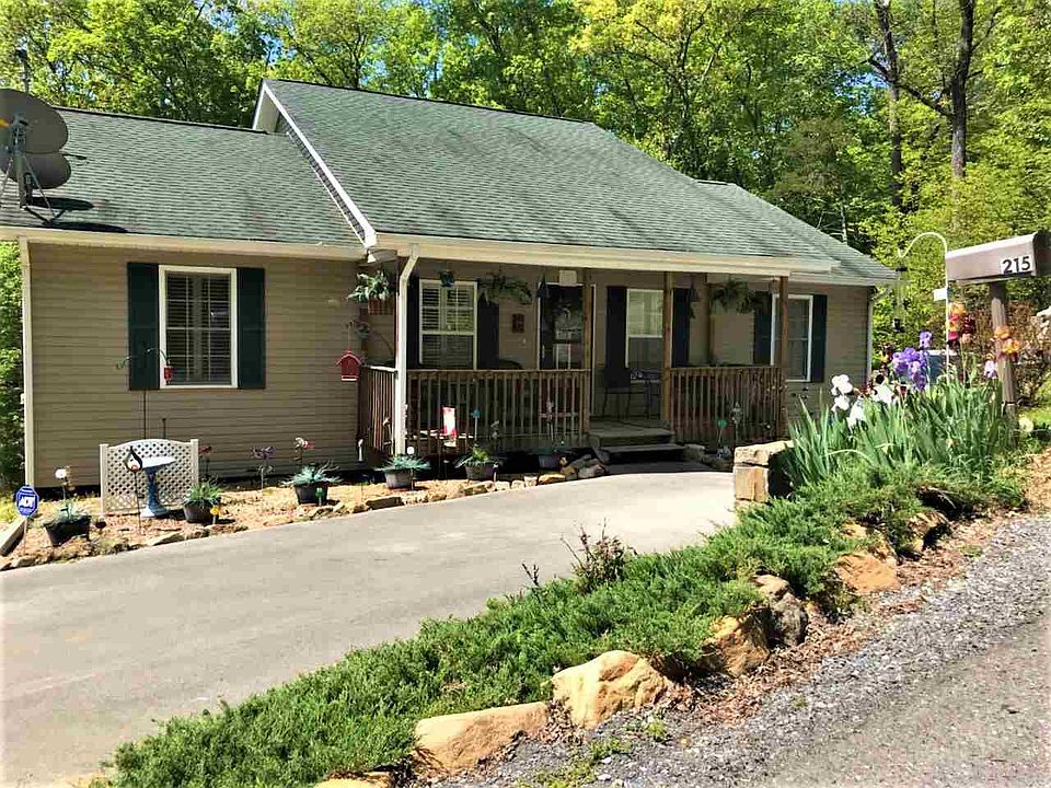 1st image of 215 Emerald Dr