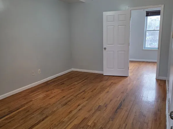 693 Bergen Ave #2, Jersey City, NJ 07304