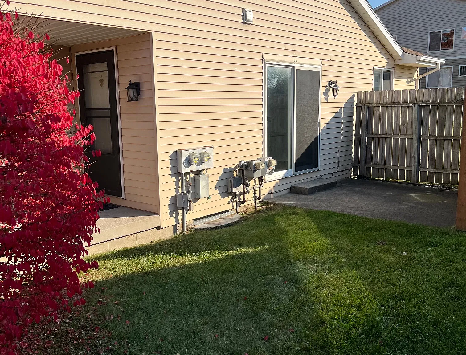 2 bed, 900 sqft, $1,250 — Photo 3