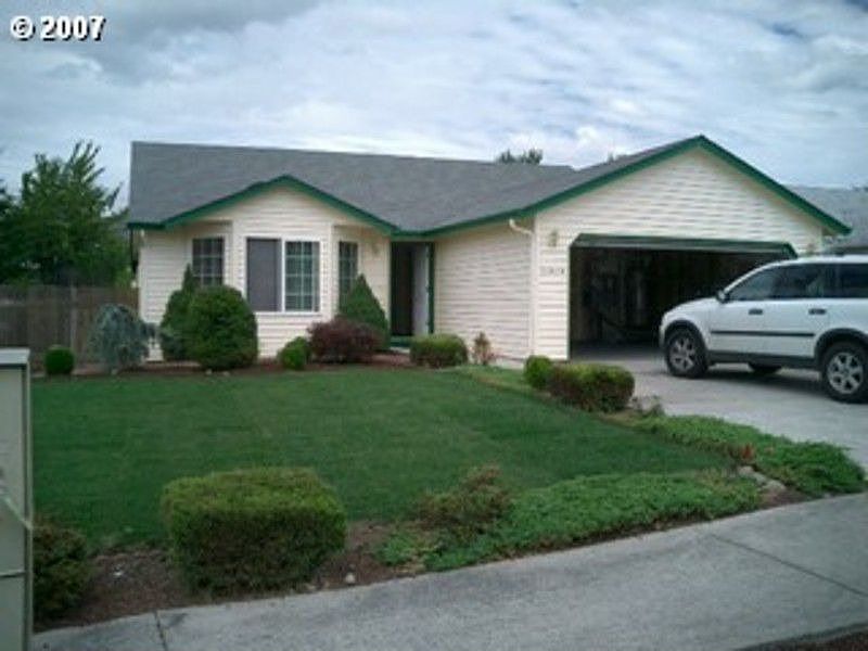 1st image of 10414 NE 80th St