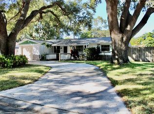 820 15th Ave SW, Largo, FL 33770