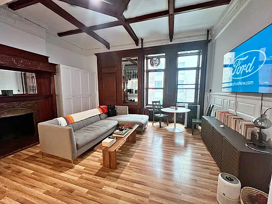 Rented by William Raveis Real Estate | media 21