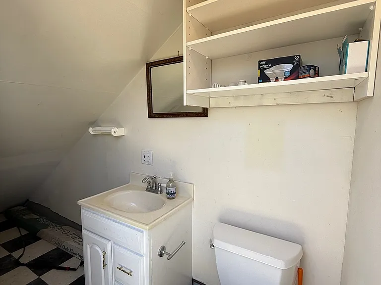 522 Washington St — Photo 15
