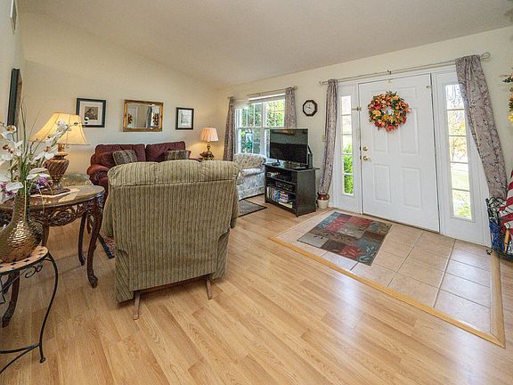 2nd image of 10184 Falcon Ridge Dr