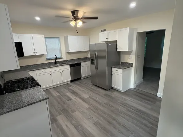 7 Oak St #1, Clinton, MA 01510