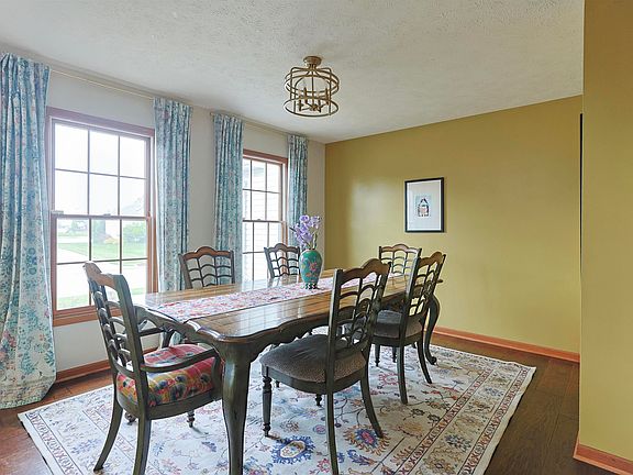 5th image of 14223 Worthington Dr