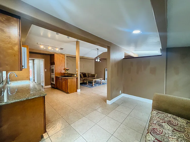 4229 W Regent Dr — Photo 8