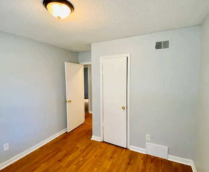 3715 Bluff Wood Dr — Photo 8
