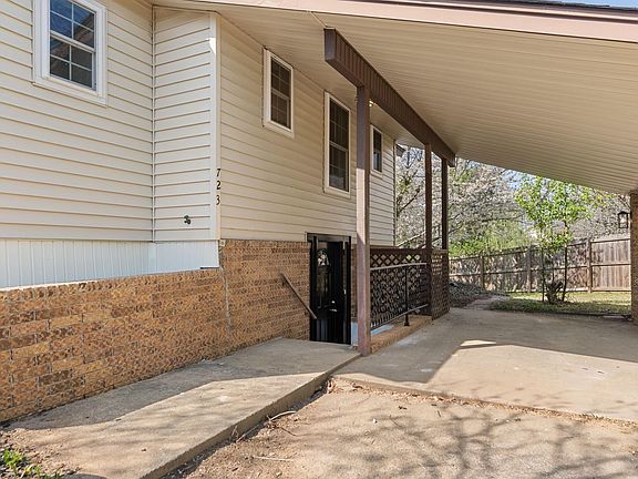 3rd image of 723 Mountain Springs Rd