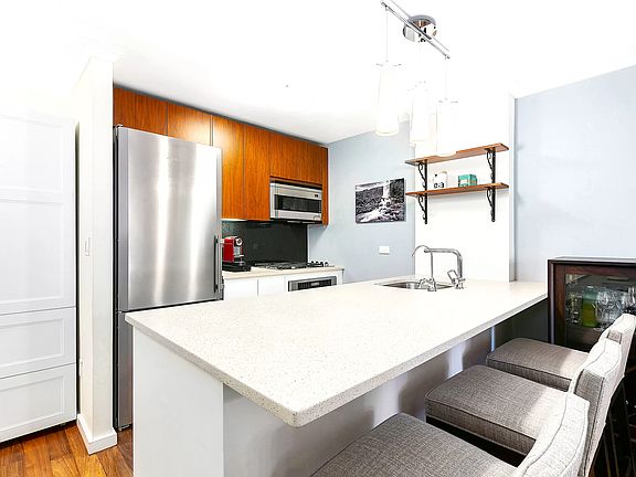 3rd image of 515 E 72nd St APT 9D