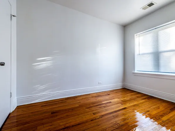 6200 S Rockwell St Chicago, IL 60629