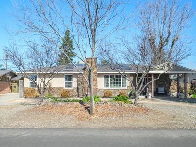 5443 E Saginaw Way, Fresno, CA, 93727