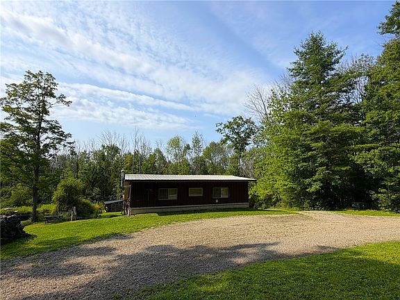 5th image of 7196 Cloverleaf Rd
