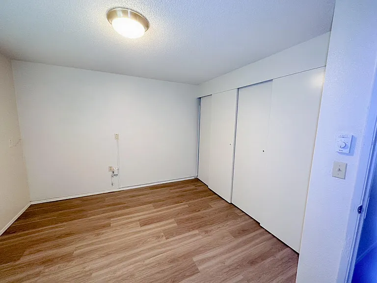 Parkview Apartments — Photo 18