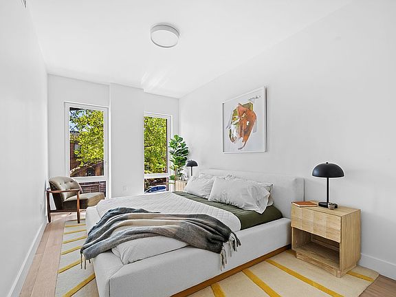 5th image of 373 Rutland Rd #2A