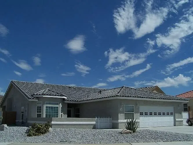 105 Brianna St — Photo 1