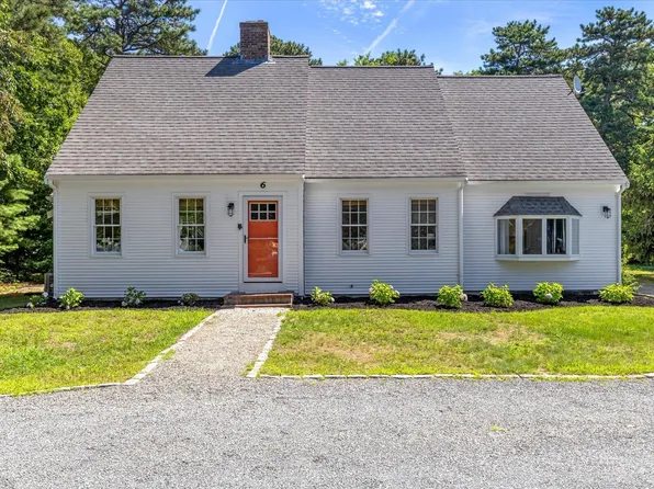 6 Braley Jenkins Road, Centerville, MA 02632