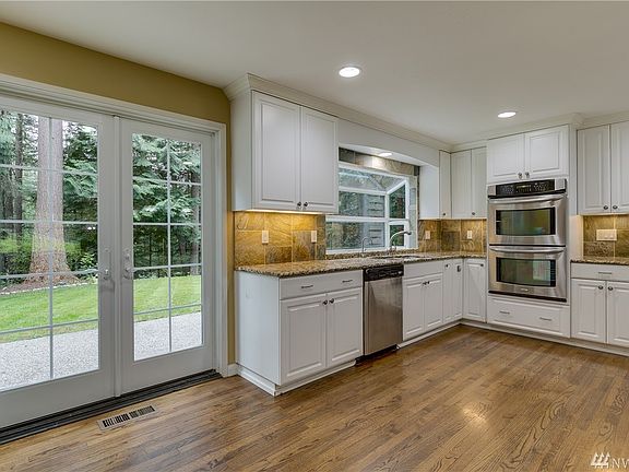5th image of 20721 NE 38th St