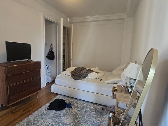 5th image of 510 W 110th St #9G