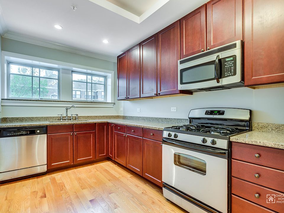 1st image of 632 Hinman Ave APT 3B