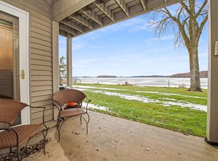 737 E Lakeview Rd UNIT 5, Hustisford, WI 53034