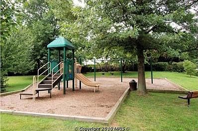 4th image of 5902 Mount Eagle Dr APT 706