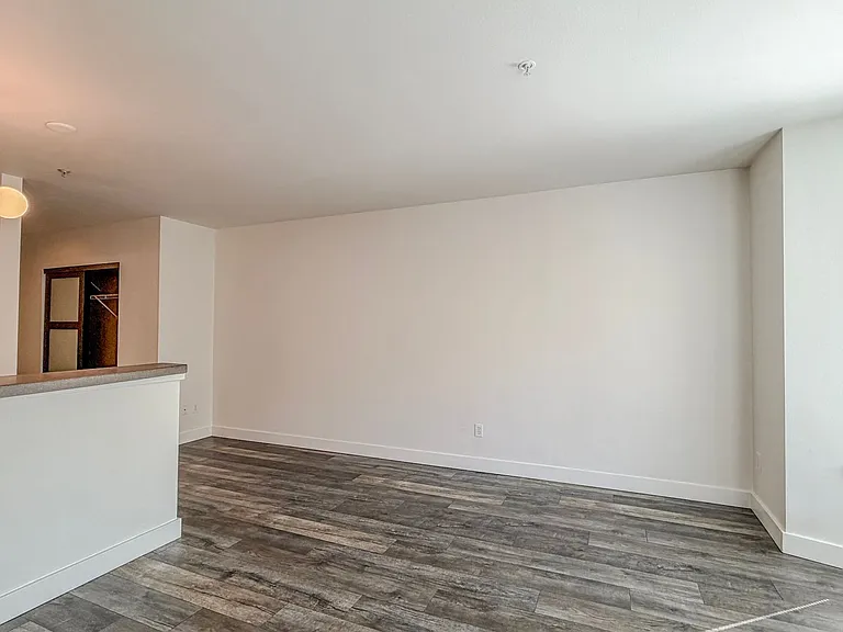 2440 Western Ave #408 — Photo 7