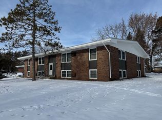 360 Spruce St E APT 9, Annandale, MN 55302