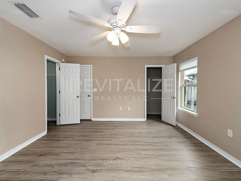 1549 Majesty Loop — Photo 24