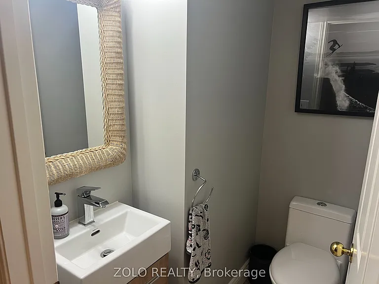 112 Carmichael Cres — Photo 18