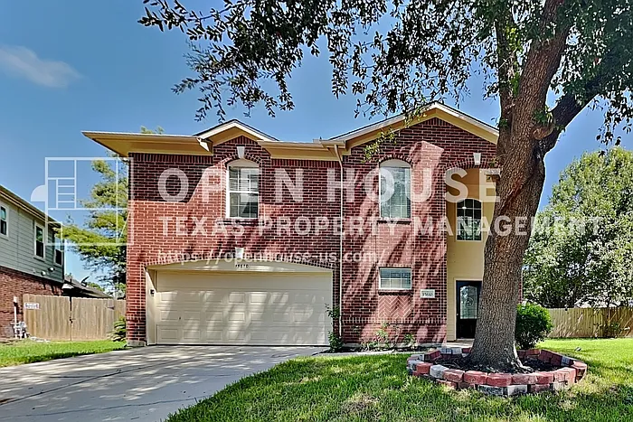 3 bed, 2.5 bath, 1921 sqft, $2,200 — Photo 1