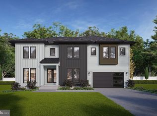 402 Marshall Rd SW, Vienna, VA 22180