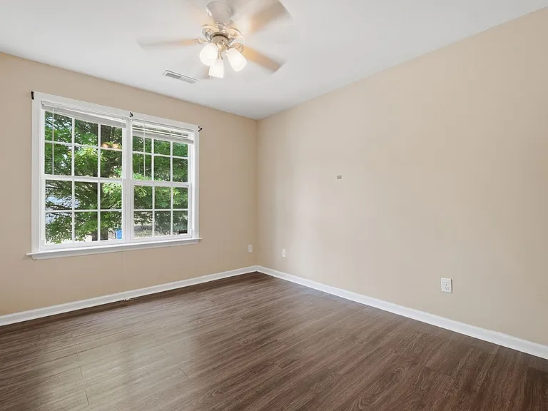 1575 Petty St SE — Photo 7