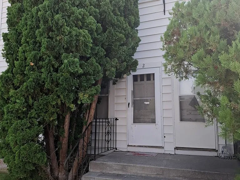 518 Ash St — Photo 1