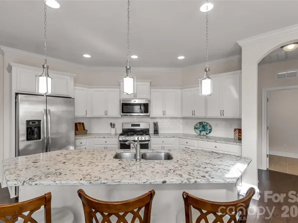 1344 Garden Vista Dr, Stallings, NC 28104