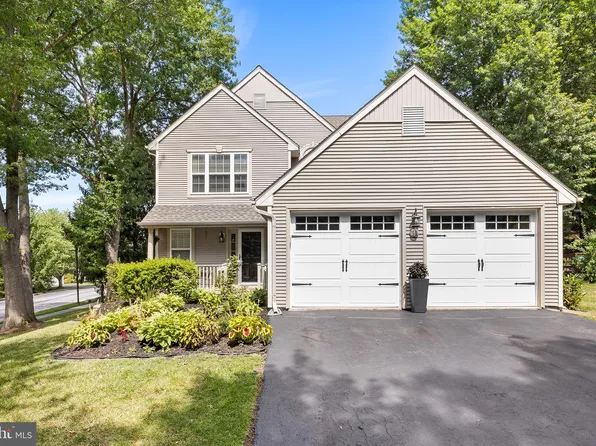 11 Osprey Ln, Downingtown, PA 19335