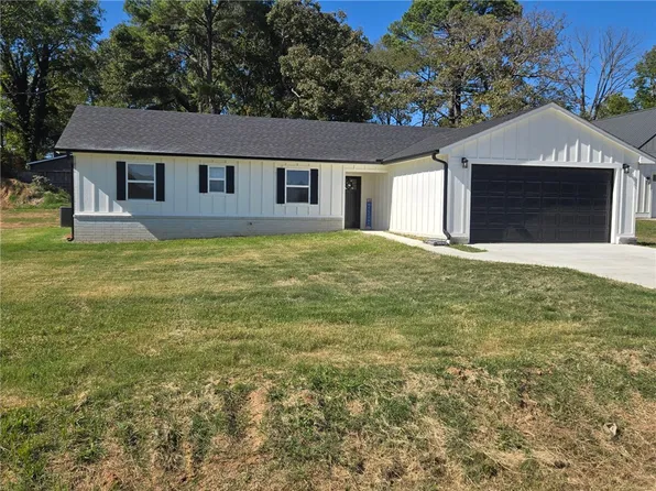 906 Vine, Clarksville, AR 72830