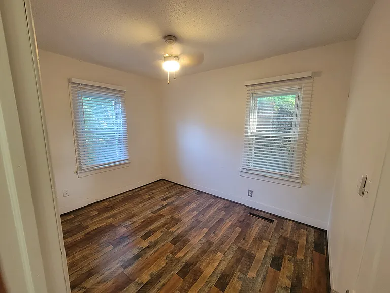 2241 Vaness Dr — Photo 18