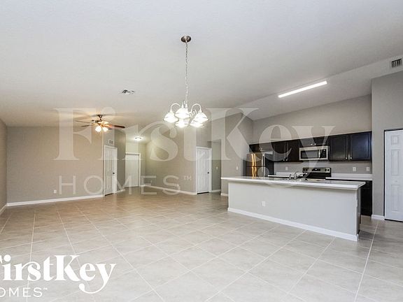 4th image of 2942 SW Bright St