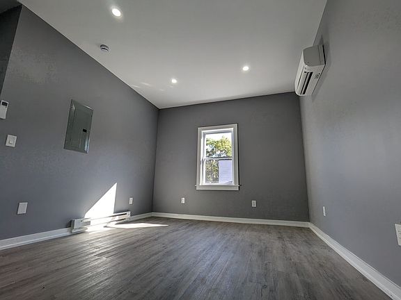 4th image of 64 Howard St #103