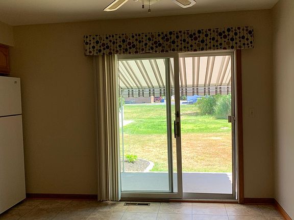 Covered patio off kitchen