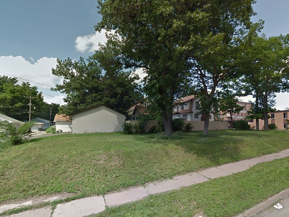 1st image of 2903 Fremont Ave N